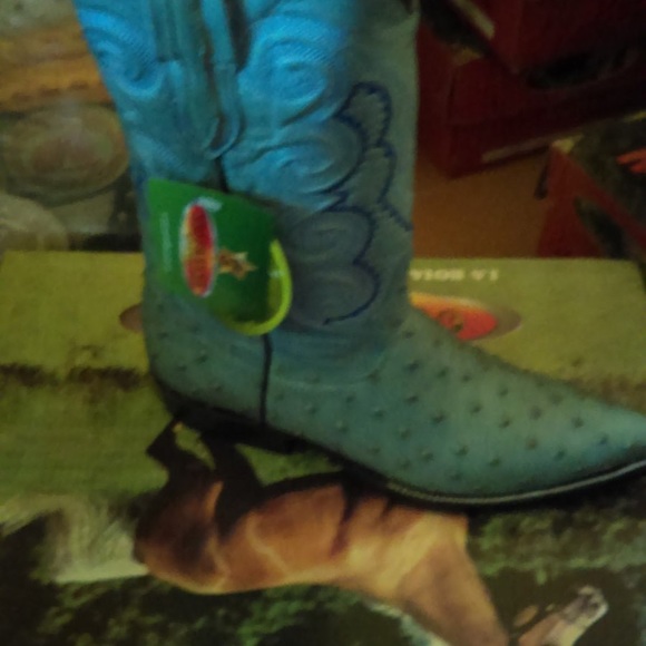 Cowboy boots - Picture 2 of 4